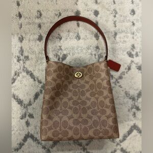 Coach Bucket Bag